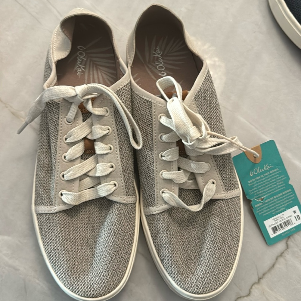 OluKai Pehuea Li Women’s Sneakers Sz 10